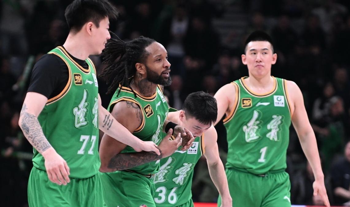 entit, 篮第一外援 entit, 篮第一外援