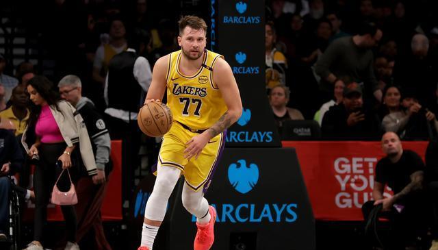 东契奇扛不, 他依旧在巅 东契奇扛不, 他依旧在巅